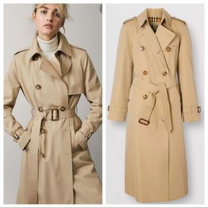🌻SUNDAY SALE🌻Burberry Trench Coat
